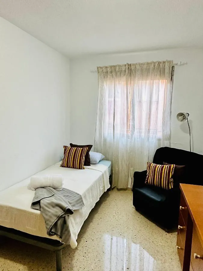 Amplio Piso Cerca De La Laguna La Laguna  Apartamento La Laguna (Tenerife)